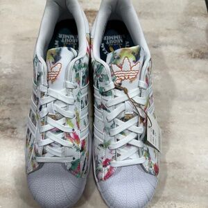 Adidas Superstar Men's Athletic Sneaker Shoe White Multicolor GX5374 Size 10.5
